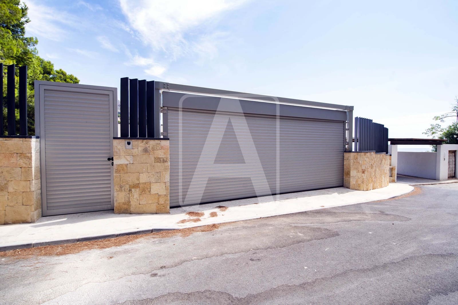 4 bedroom Villa for sale in Altea with pool - € 2,650,000 (Ref: 4756380)