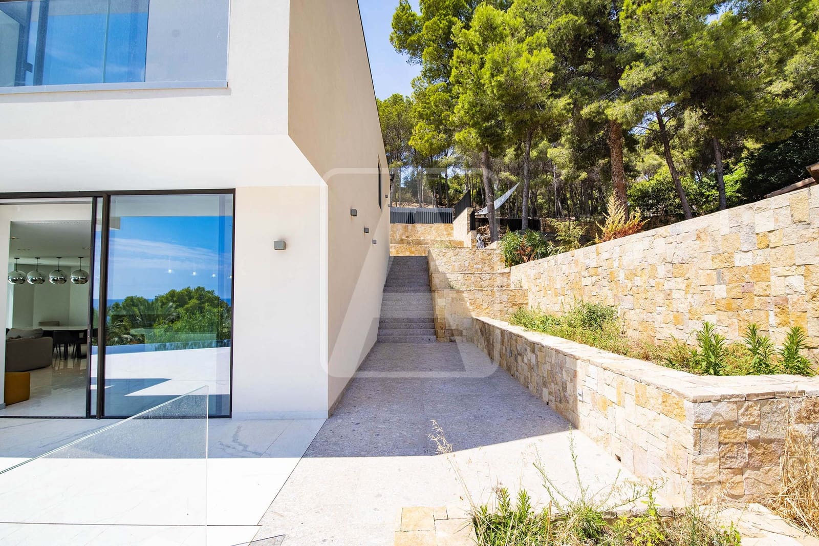 4 bedroom Villa for sale in Altea with pool - € 2,650,000 (Ref: 4756380)
