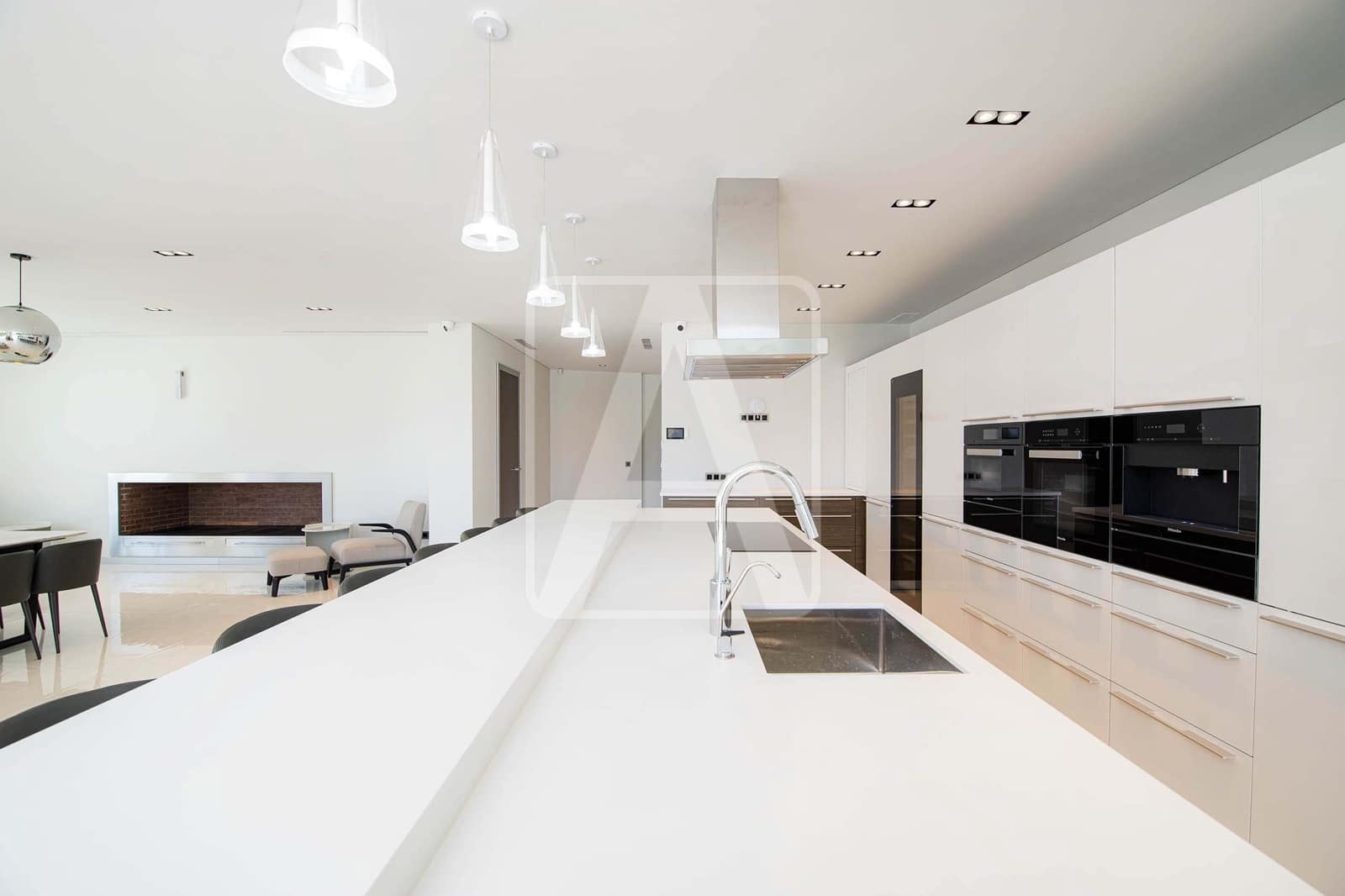 4 bedroom Villa for sale in Altea with pool - € 2,650,000 (Ref: 4756380)