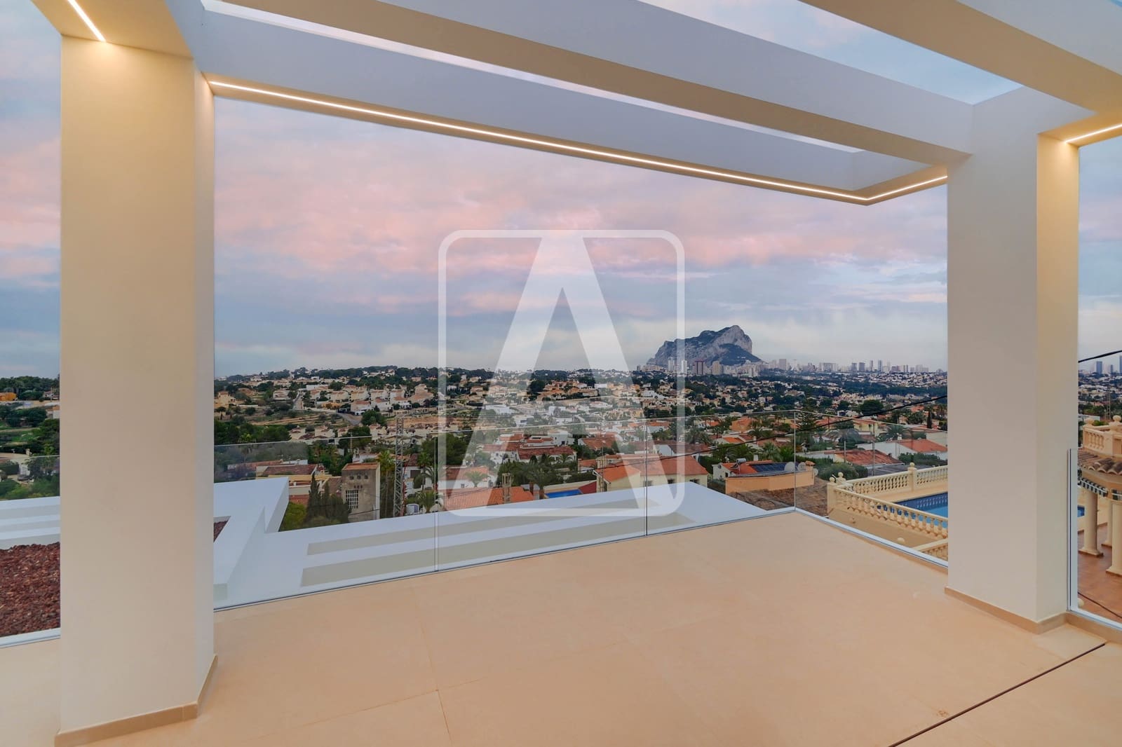 3 Zimmer Villa zu verkaufen in Calpe / Calp mit Pool Garage - 1.985.000 € (Ref: 4891330)