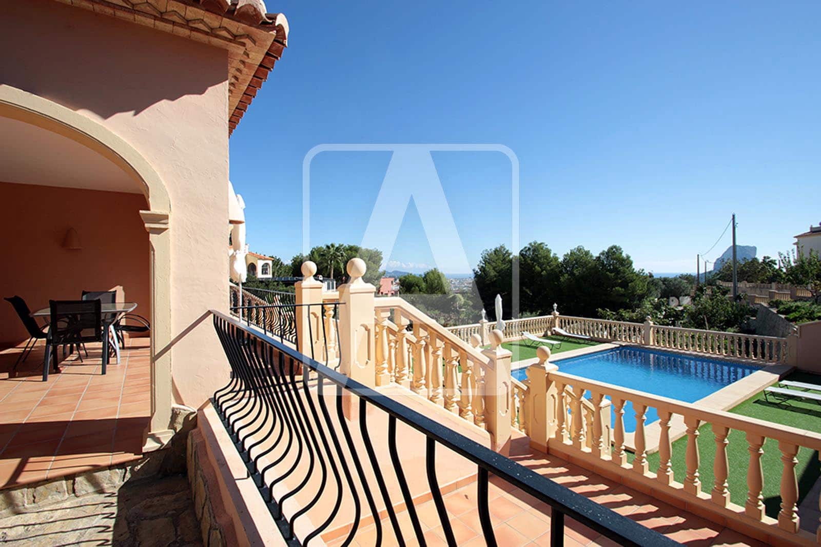 4 Zimmer Villa zu verkaufen in Calpe / Calp mit Pool Garage - 664.000 € (Ref: 4995132)