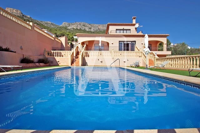 4 Zimmer Villa zu verkaufen in Calpe / Calp mit Pool Garage - 664.000 € (Ref: 4995132)
