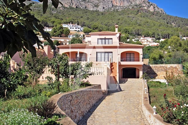 4 Zimmer Villa zu verkaufen in Calpe / Calp mit Pool Garage - 664.000 € (Ref: 4995132)