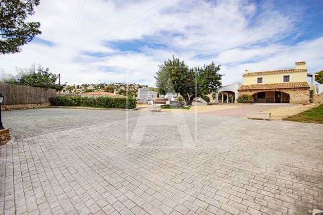 Chalet de 5 habitaciones en Calpe / Calp en venta con piscina garaje - 766.000 € (Ref: 5152839)