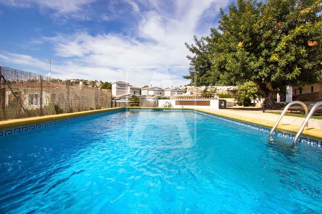 Chalet de 5 habitaciones en Calpe / Calp en venta con piscina garaje - 766.000 € (Ref: 5152839)