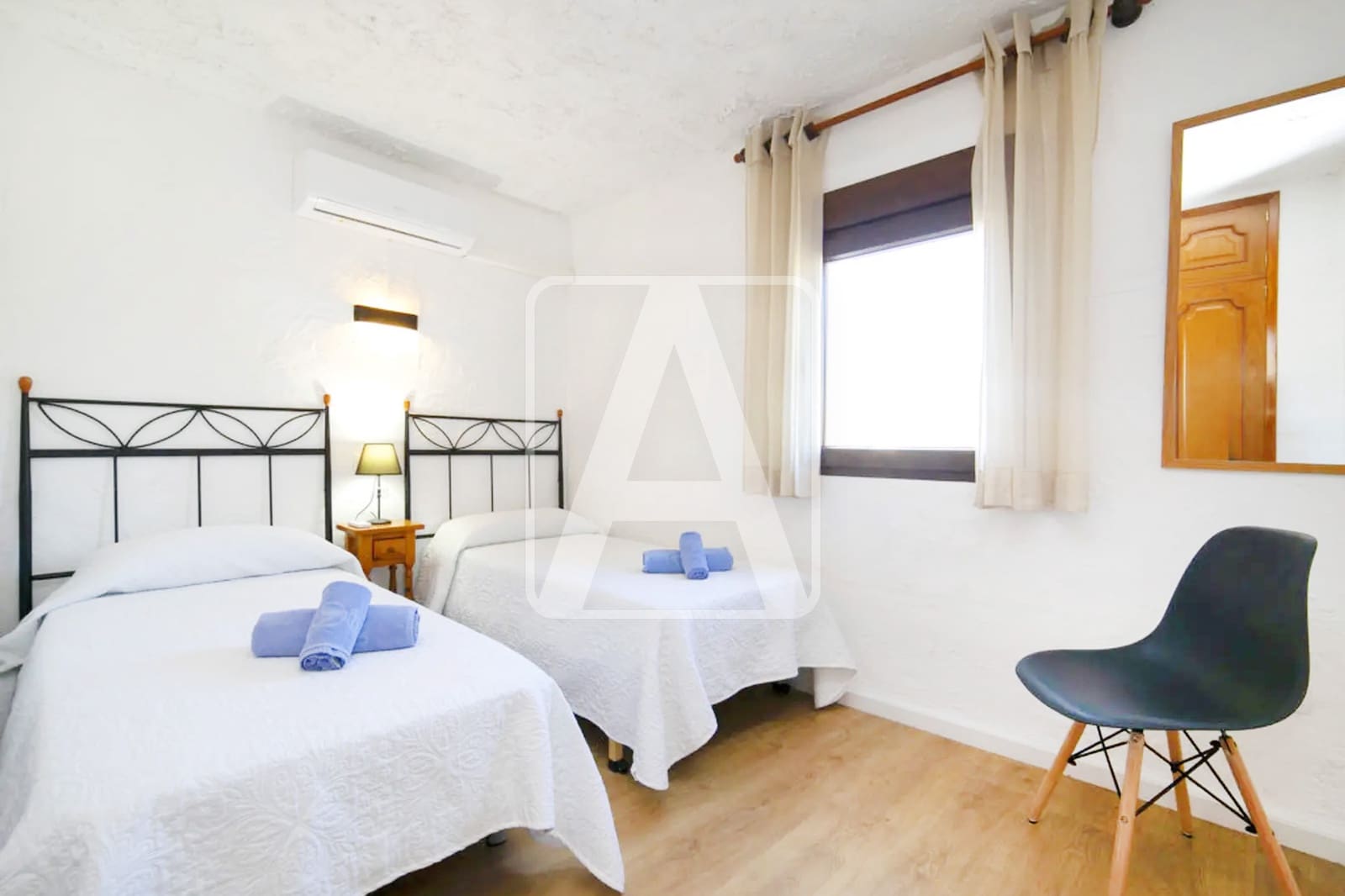 5 bedroom Villa for sale in Calpe / Calp with pool garage - € 766,000 (Ref: 5152839)