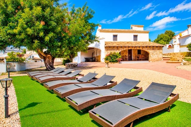 5 slaapkamer Villa te koop in Calpe / Calp met zwembad garage - € 766.000 (Ref: 5152839)