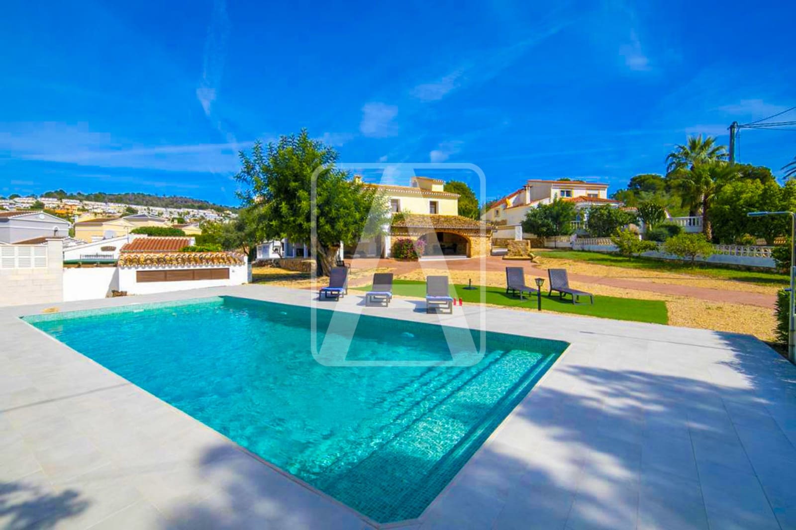 5 bedroom Villa for sale in Calpe / Calp with pool garage - € 766,000 (Ref: 5152839)