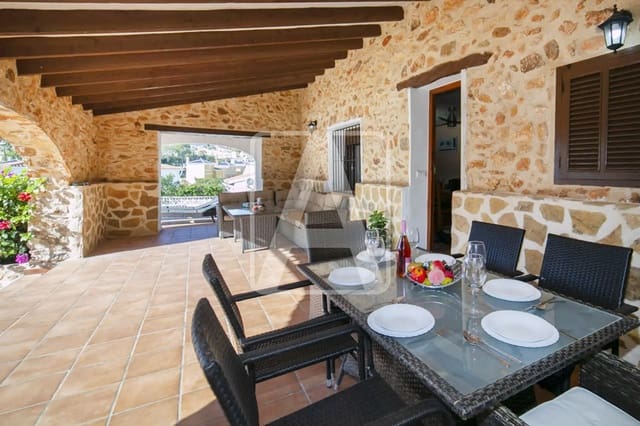 5 soveværelse Villa til salg i Calpe / Calp med swimmingpool garage - € 766.000 (Ref: 5152839)