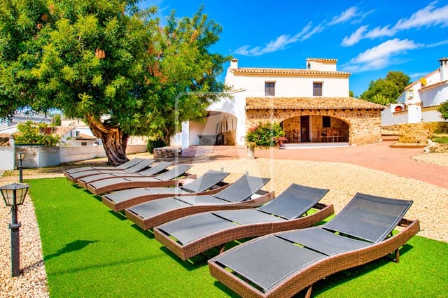 5 soveværelse Villa til salg i Calpe / Calp med swimmingpool garage - € 766.000 (Ref: 5152839)