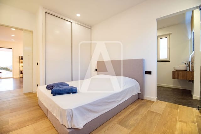 Chalet de 4 habitaciones en Calpe / Calp en venta con piscina garaje - 1.370.000 € (Ref: 5533495)