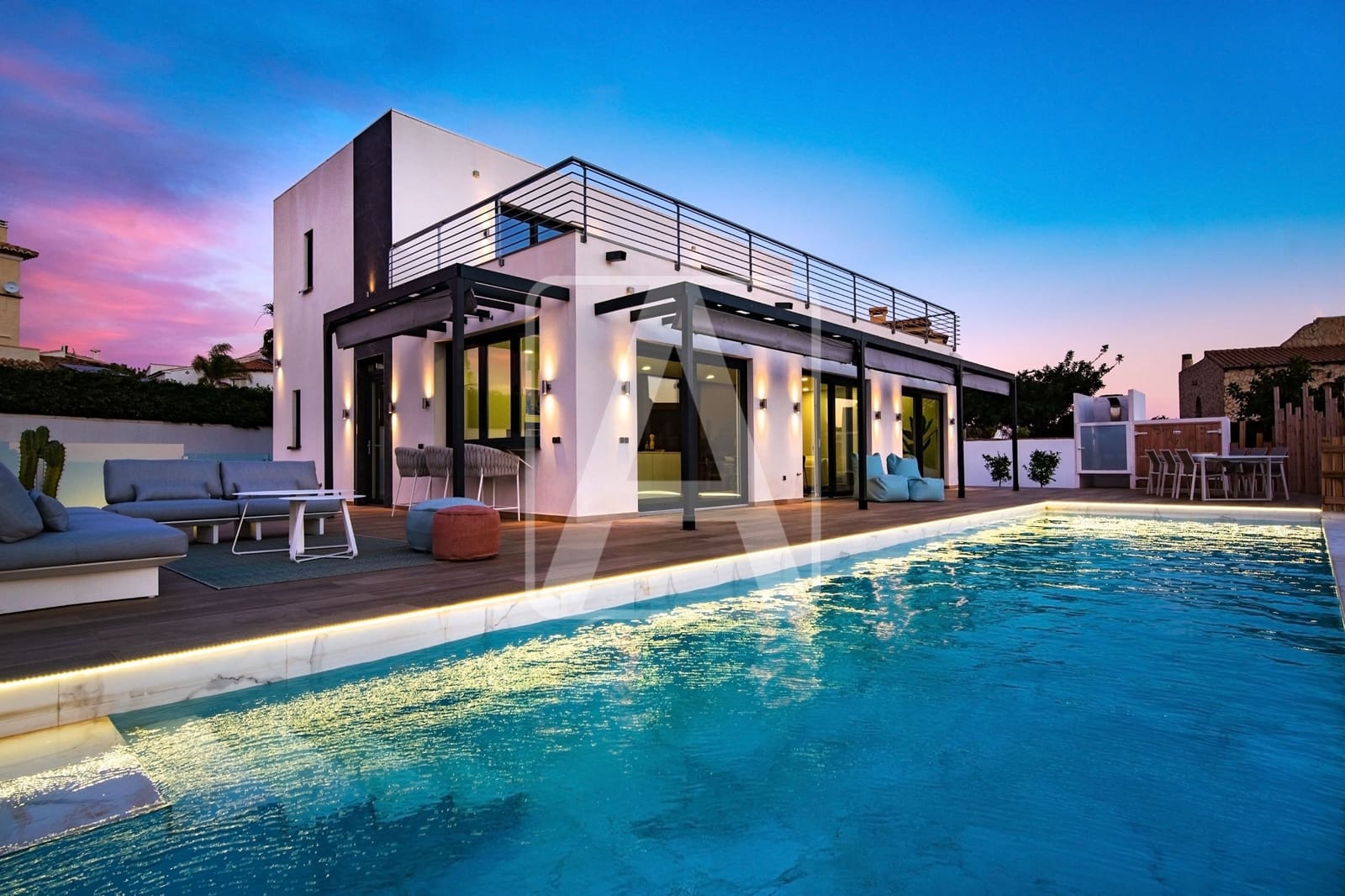 Chalet de 4 habitaciones en Calpe / Calp en venta con piscina garaje - 1.370.000 € (Ref: 5533495)