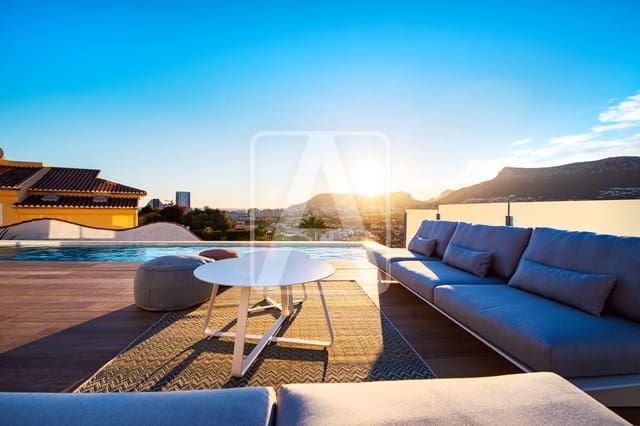 Chalet de 4 habitaciones en Calpe / Calp en venta con piscina garaje - 1.370.000 € (Ref: 5533495)