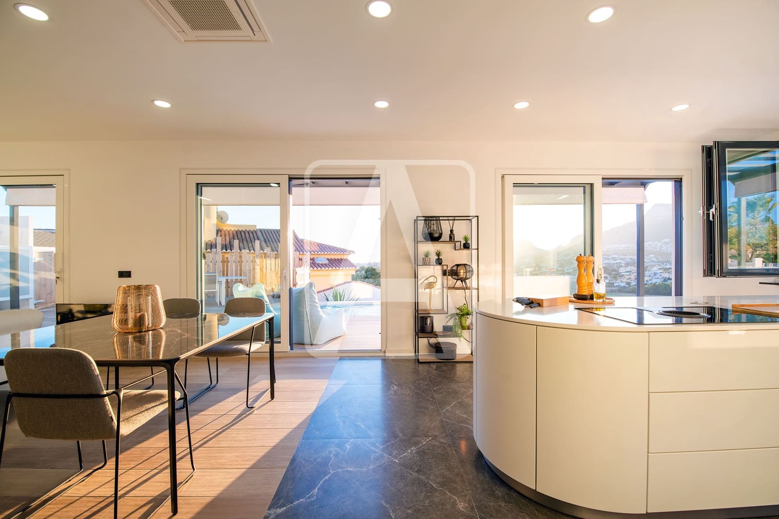 Chalet de 4 habitaciones en Calpe / Calp en venta con piscina garaje - 1.370.000 € (Ref: 5533495)