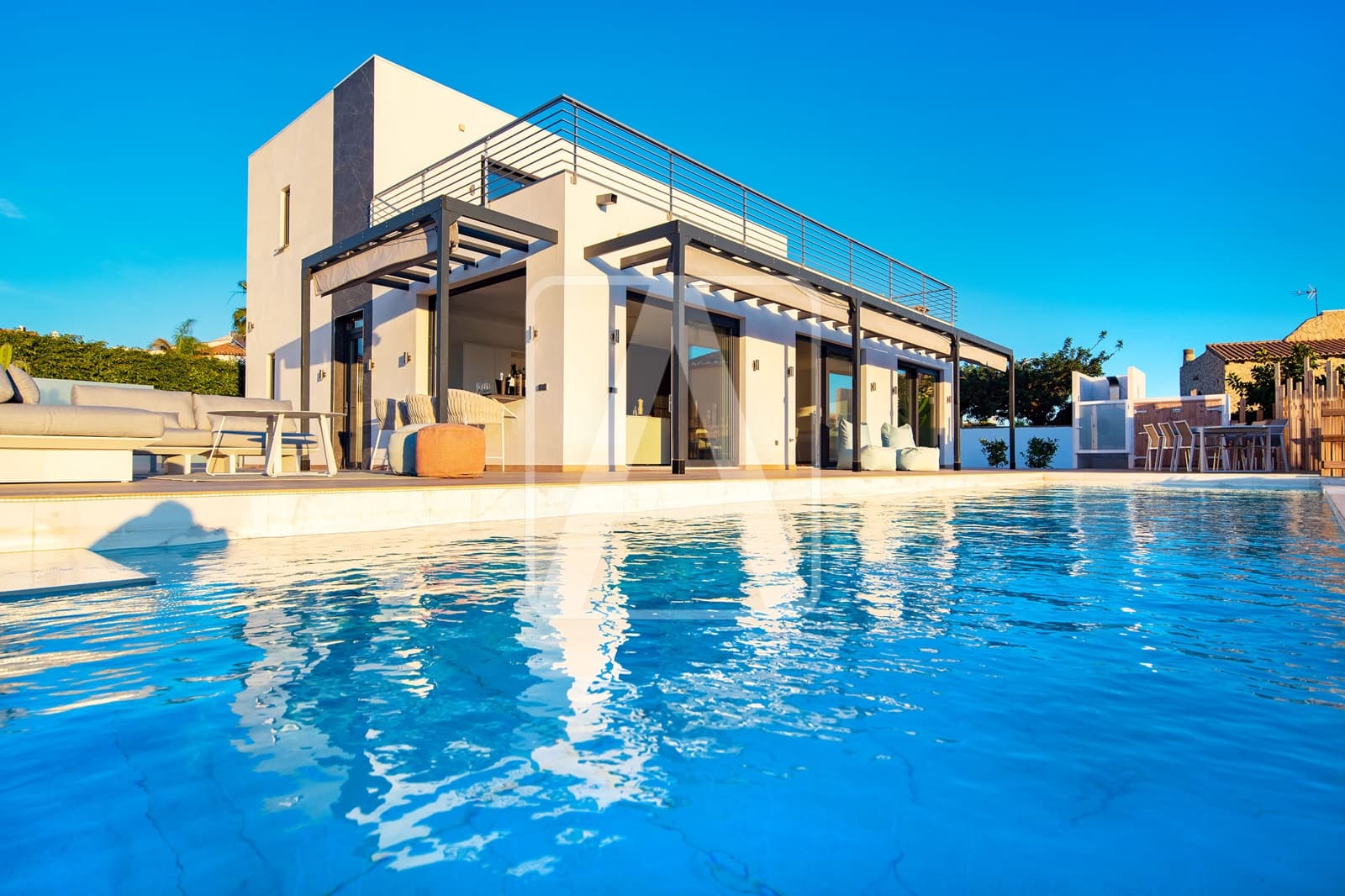 Chalet de 4 habitaciones en Calpe / Calp en venta con piscina garaje - 1.370.000 € (Ref: 5533495)