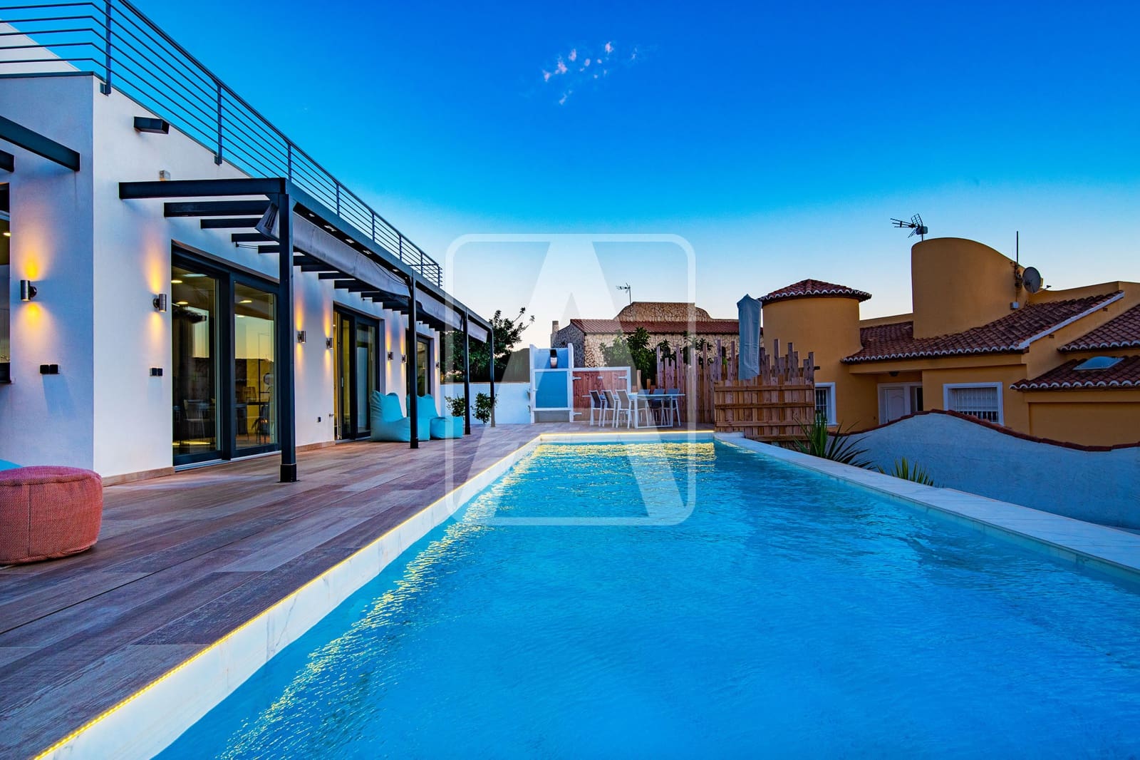 Chalet de 4 habitaciones en Calpe / Calp en venta con piscina garaje - 1.370.000 € (Ref: 5533495)