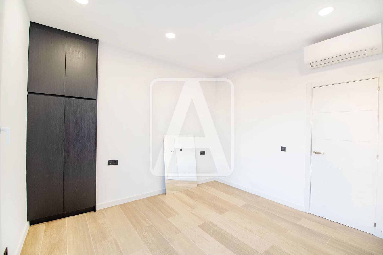 Chalet de 4 habitaciones en Calpe / Calp en venta con piscina garaje - 1.370.000 € (Ref: 5533495)