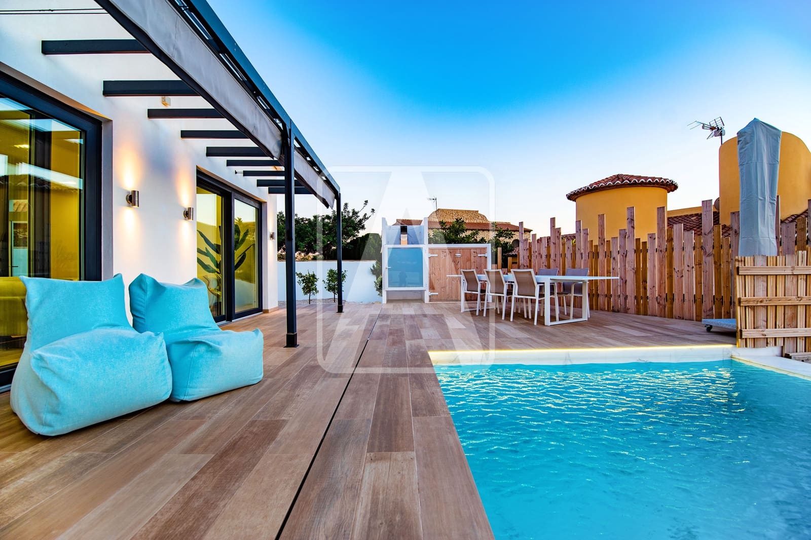 Chalet de 4 habitaciones en Calpe / Calp en venta con piscina garaje - 1.370.000 € (Ref: 5533495)