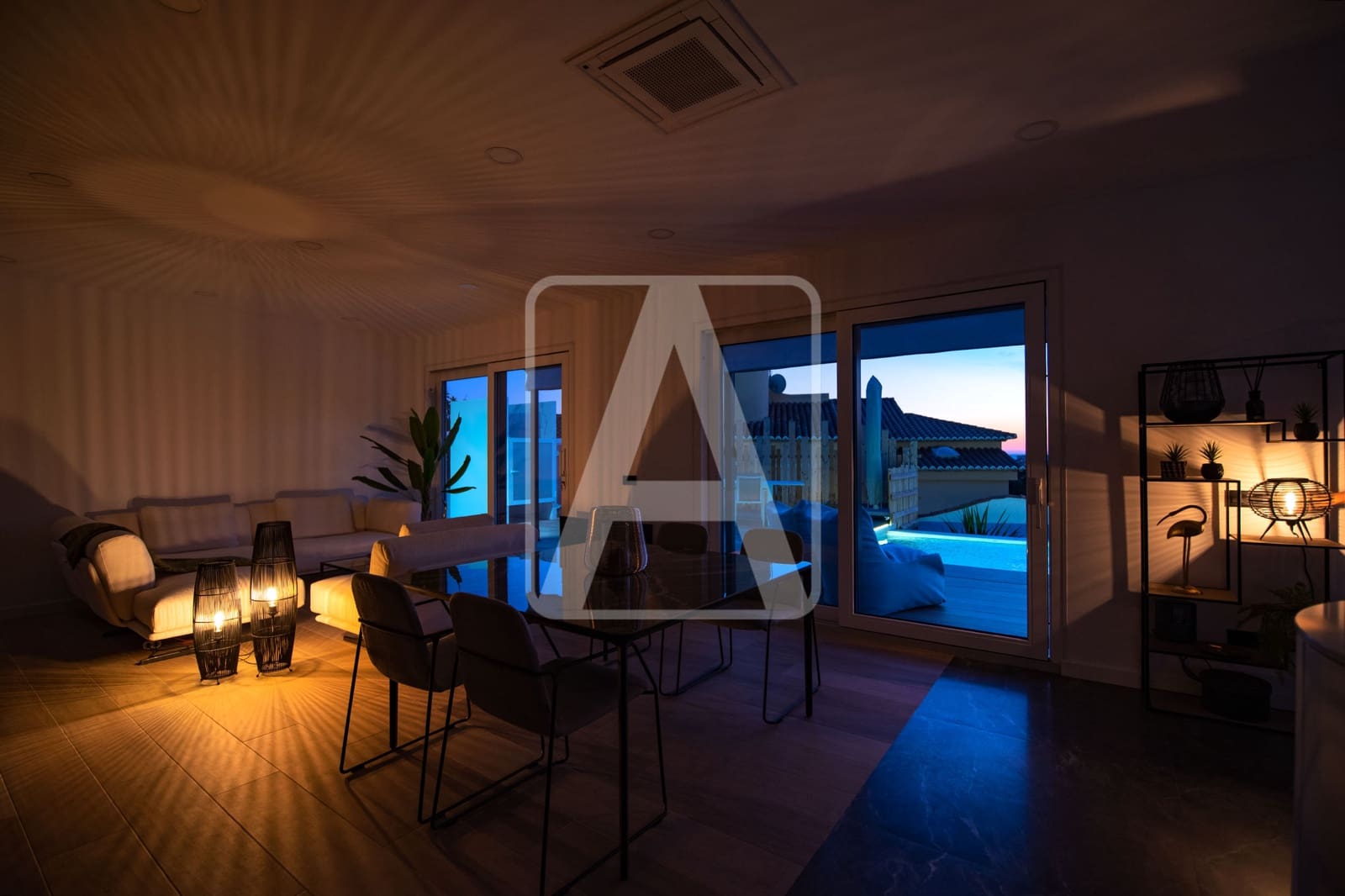 Chalet de 4 habitaciones en Calpe / Calp en venta con piscina garaje - 1.370.000 € (Ref: 5533495)