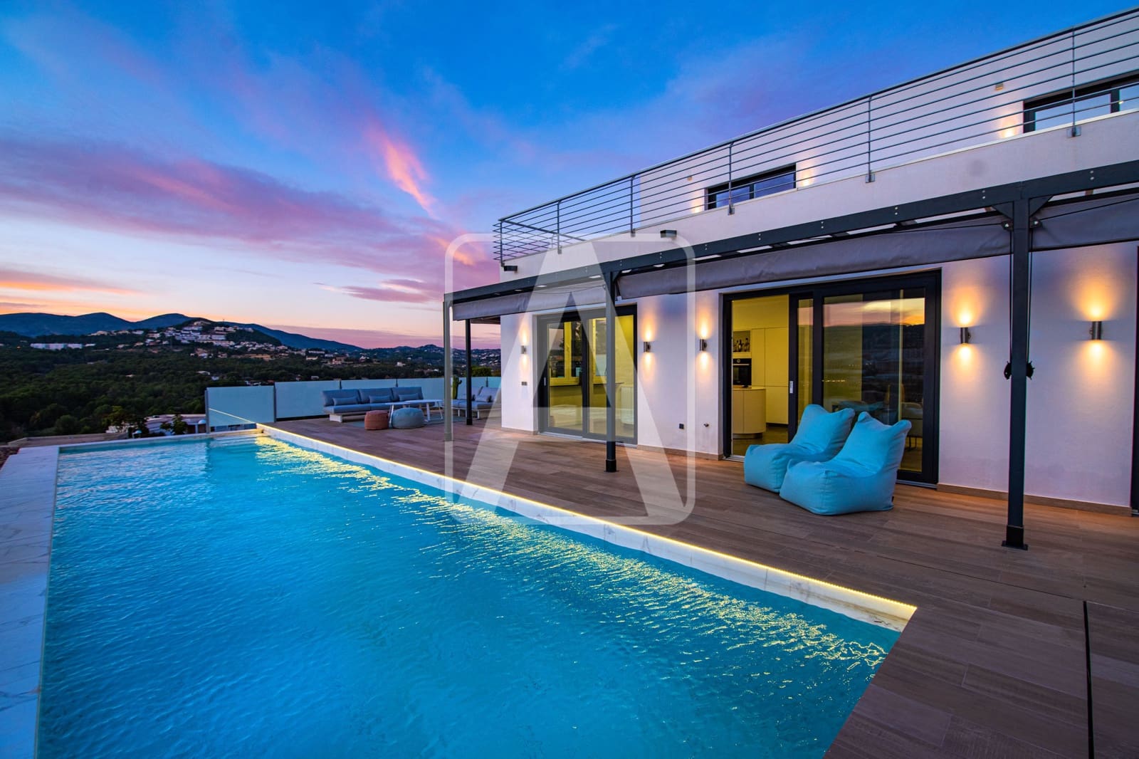 Chalet de 4 habitaciones en Calpe / Calp en venta con piscina garaje - 1.370.000 € (Ref: 5533495)