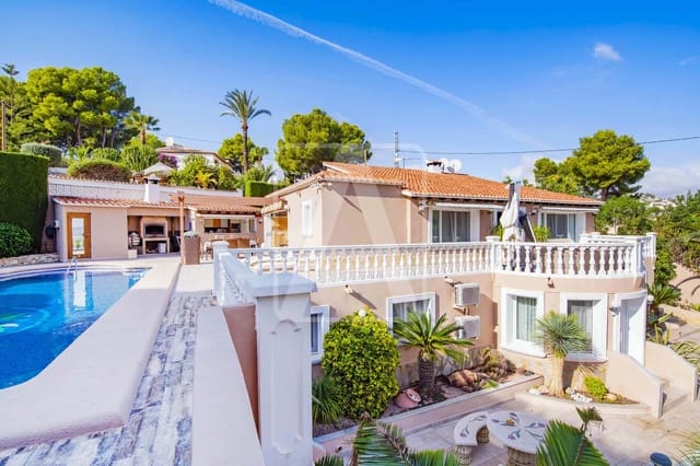 Chalet de 5 habitaciones en Moraira, Teulada-Moraira en venta con piscina garaje - 1.365.000 € (Ref: 5716333)