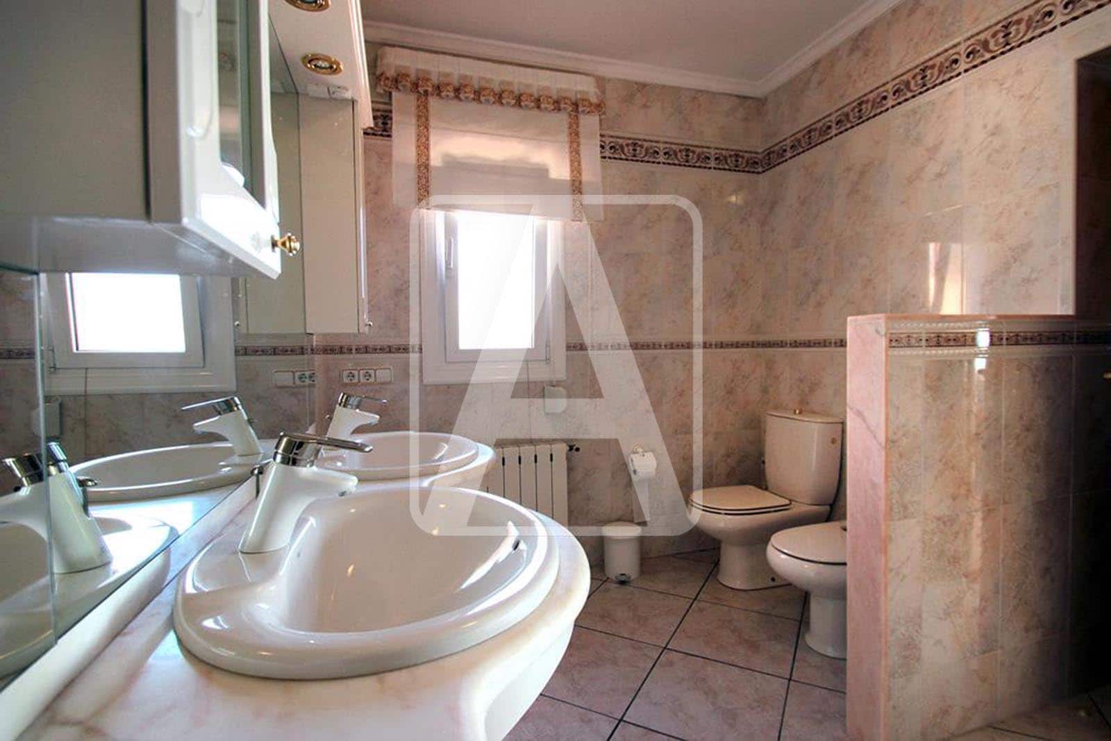 8 soveværelse Finca/Landehus til salg i Benissa med swimmingpool garage - € 1.795.000 (Ref: 5979486)