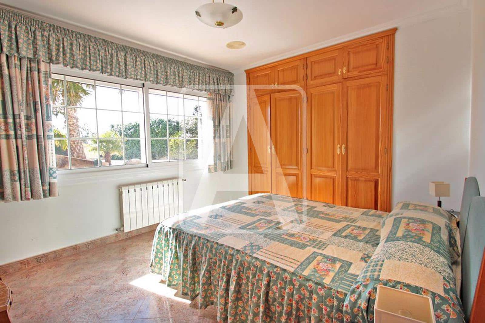 8 soveværelse Finca/Landehus til salg i Benissa med swimmingpool garage - € 1.795.000 (Ref: 5979486)