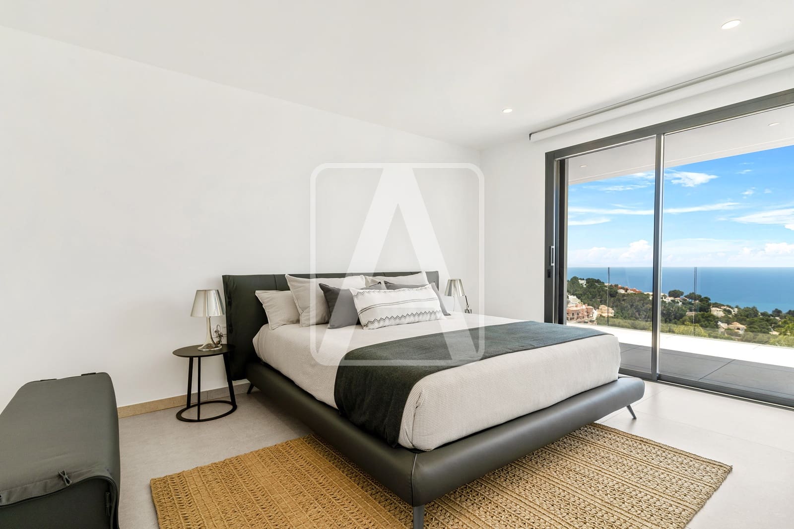 4 bedroom Villa for sale in Altea with pool garage - € 2,135,000 (Ref: 6033506)