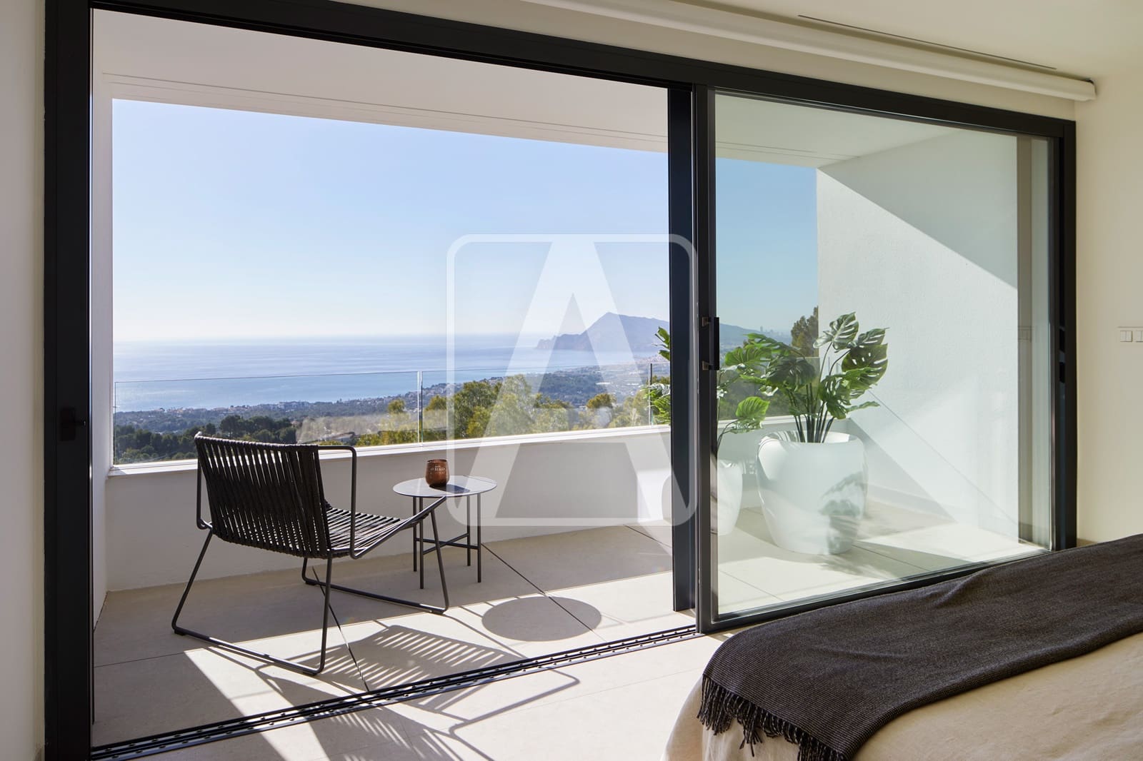 4 bedroom Villa for sale in Altea with pool garage - € 2,135,000 (Ref: 6033506)