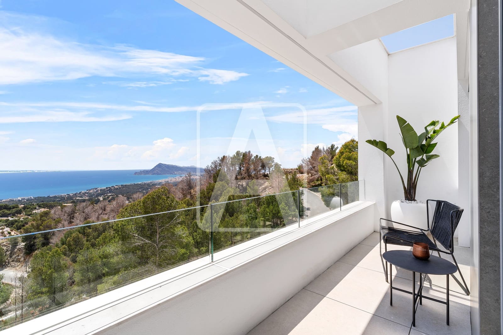 4 bedroom Villa for sale in Altea with pool garage - € 2,135,000 (Ref: 6033506)
