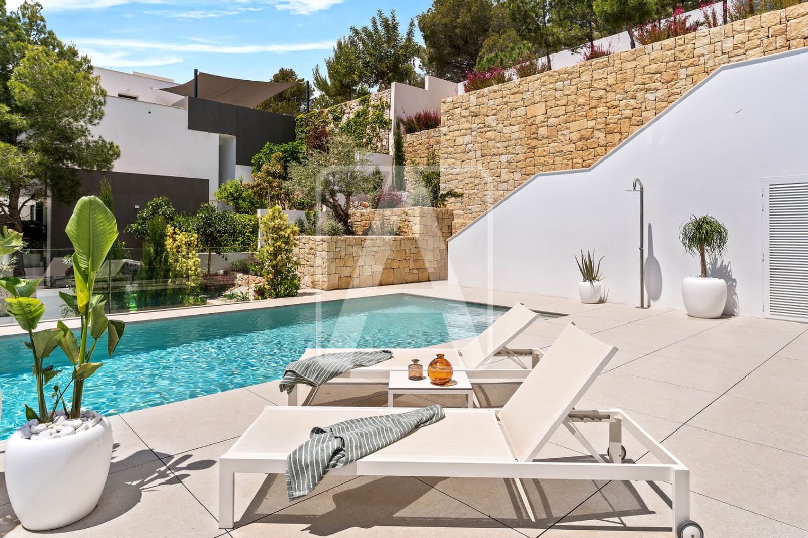 4 bedroom Villa for sale in Altea with pool garage - € 2,135,000 (Ref: 6033506)