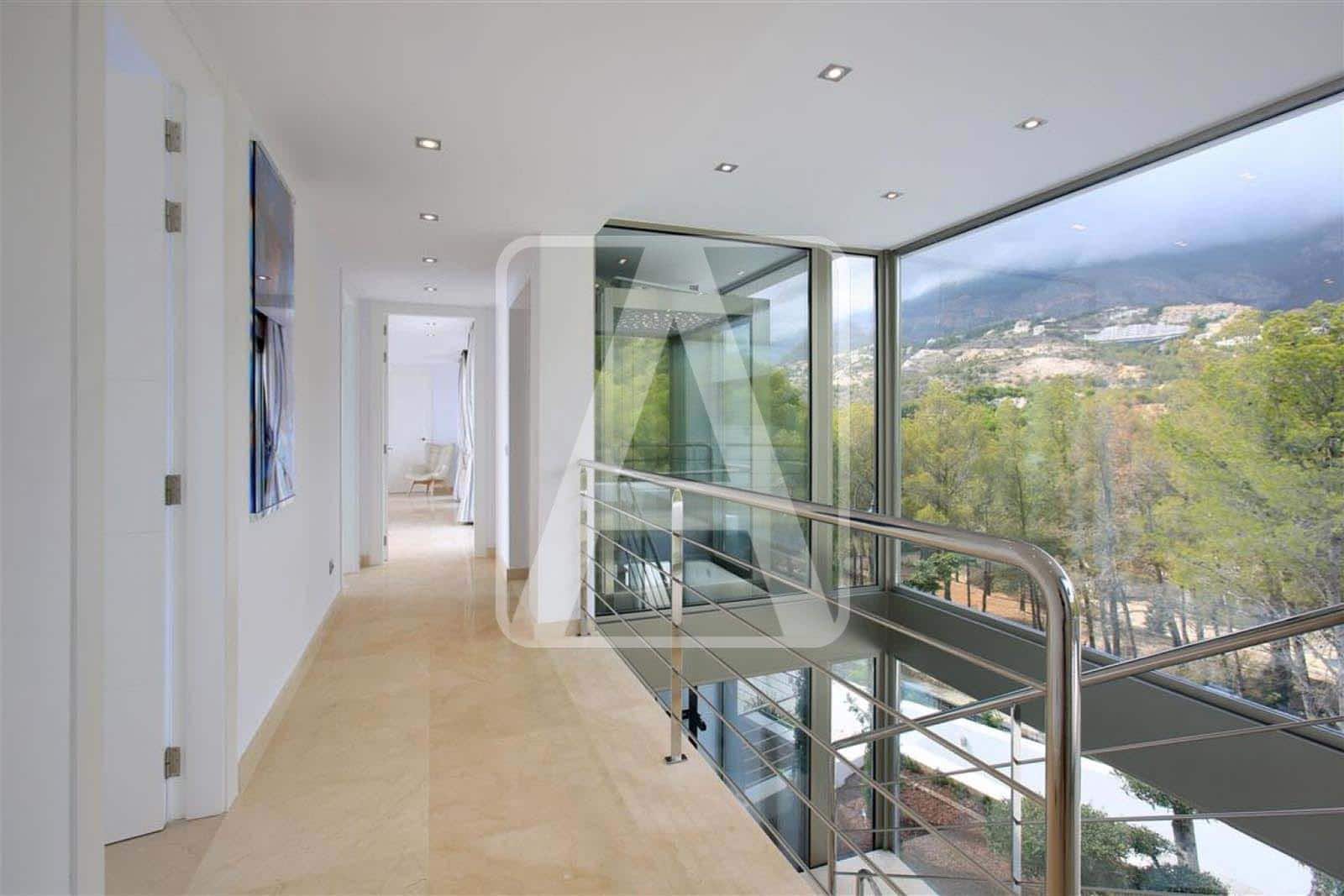 6 bedroom Villa for sale in Altea with pool garage - € 6,300,000 (Ref: 6238444)
