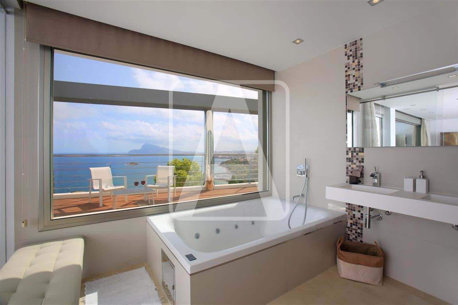 6 bedroom Villa for sale in Altea with pool garage - € 6,300,000 (Ref: 6238444)