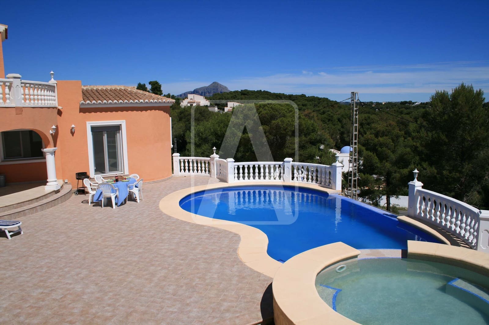 3 slaapkamer Villa te koop in Javea / Xabia met zwembad garage - € 595.000 (Ref: 6266317)