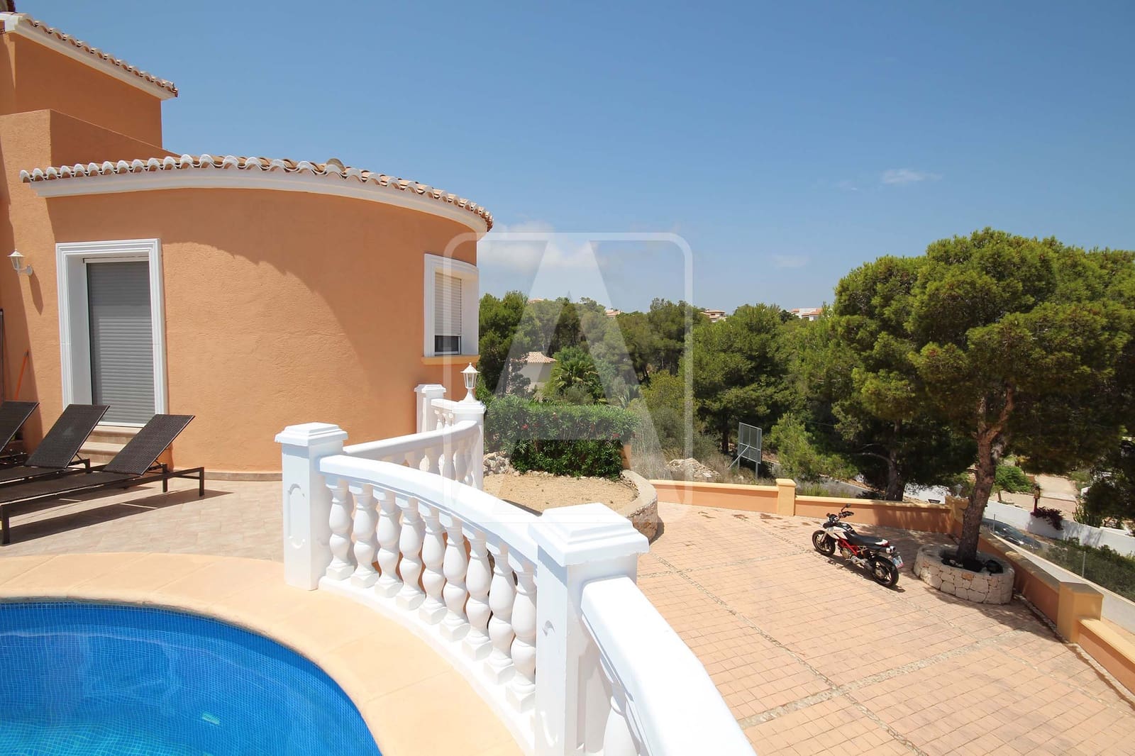 3 slaapkamer Villa te koop in Javea / Xabia met zwembad garage - € 595.000 (Ref: 6266317)
