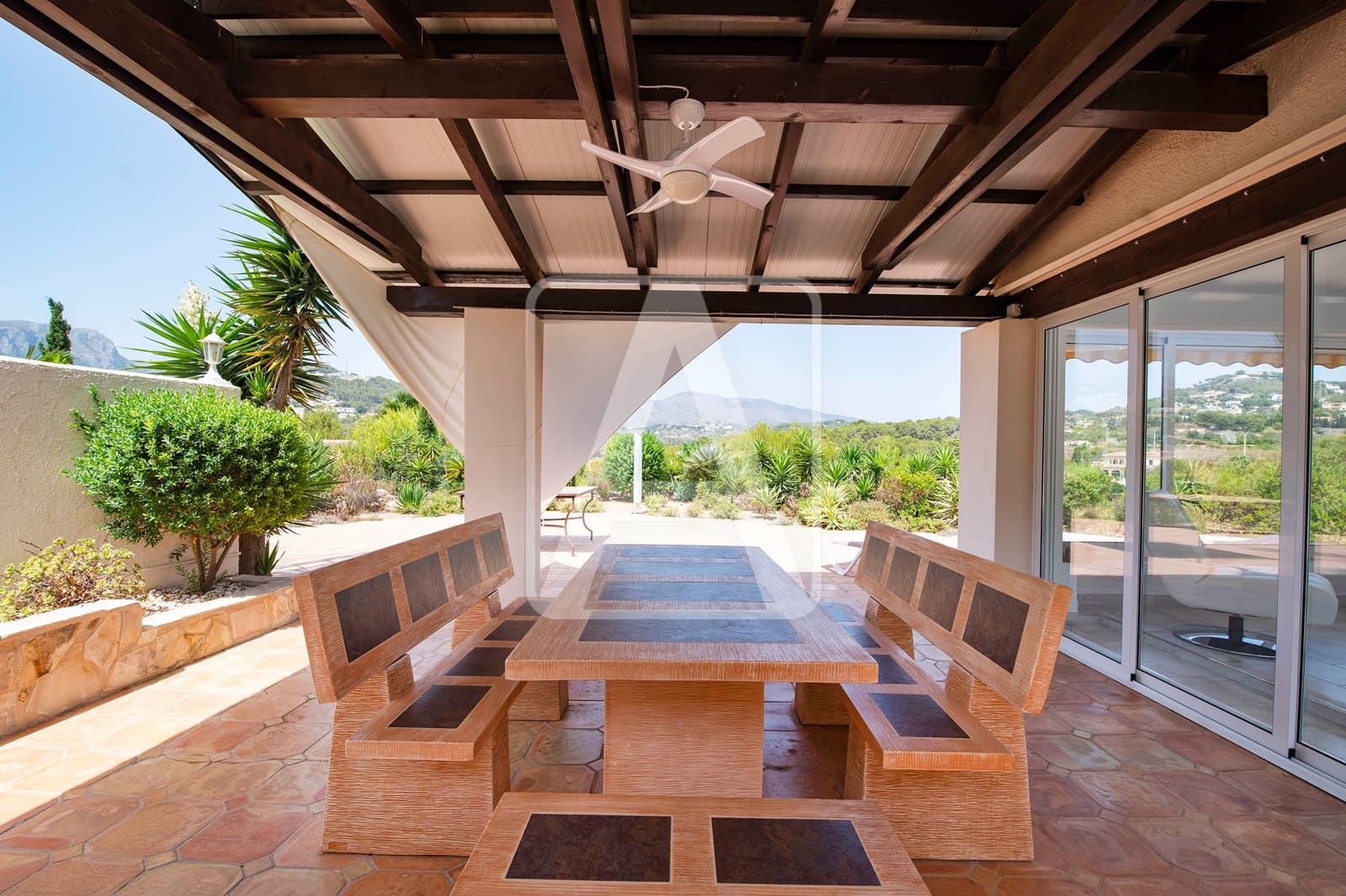 5 chambre Villa/Maison à vendre à Calpe / Calp avec piscine garage - 1 150 000 € (Ref: 6276952)