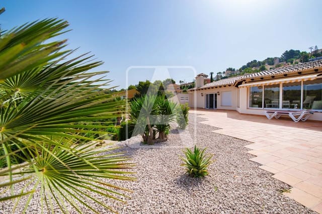 5 chambre Villa/Maison à vendre à Calpe / Calp avec piscine garage - 1 150 000 € (Ref: 6276952)