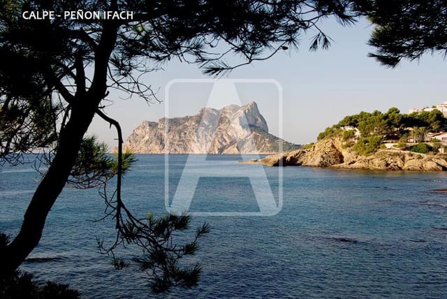 4 Zimmer Villa zu verkaufen in Calpe / Calp mit Pool Garage - 1.895.000 € (Ref: 6716352)