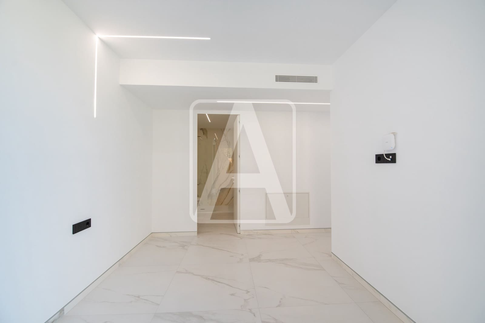 5 bedroom Villa for sale in Altea with pool garage - € 2,350,000 (Ref: 6722108)