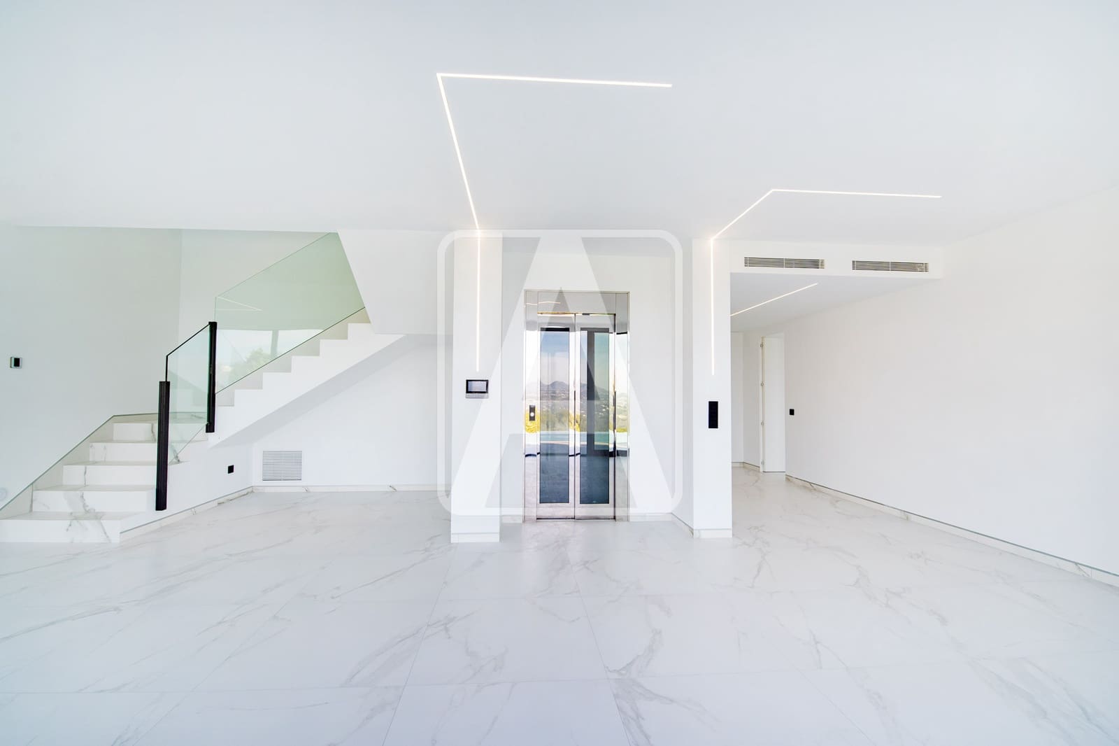 5 bedroom Villa for sale in Altea with pool garage - € 2,350,000 (Ref: 6722108)