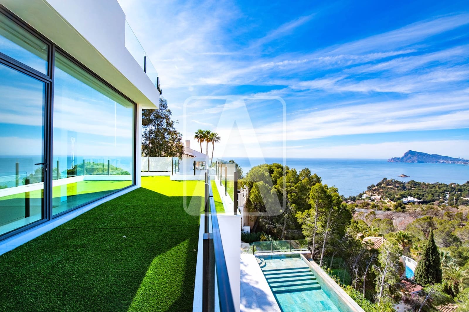 5 bedroom Villa for sale in Altea with pool garage - € 2,350,000 (Ref: 6722108)