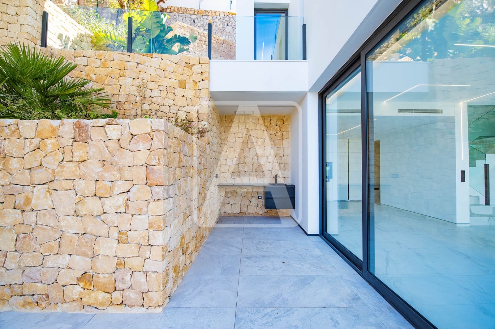 5 bedroom Villa for sale in Altea with pool garage - € 2,350,000 (Ref: 6722108)