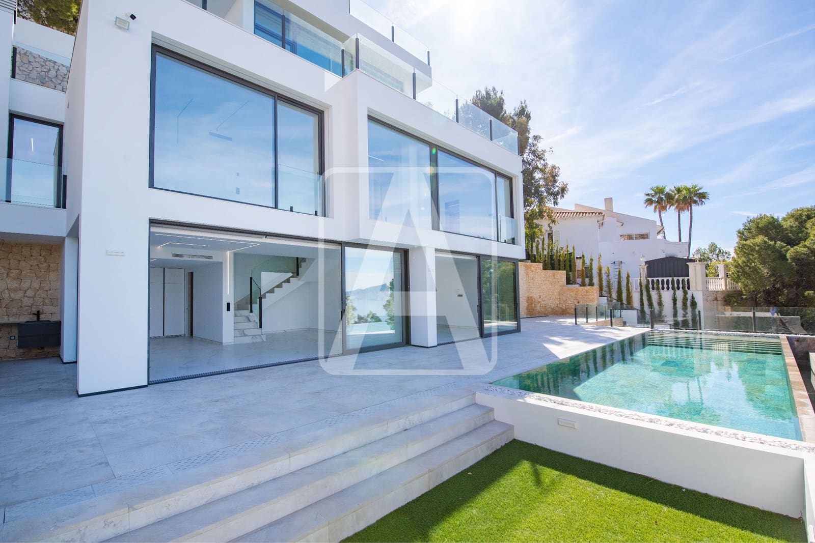 5 bedroom Villa for sale in Altea with pool garage - € 2,350,000 (Ref: 6722108)