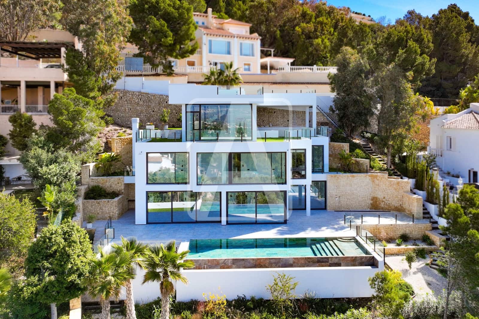 5 bedroom Villa for sale in Altea with pool garage - € 2,350,000 (Ref: 6722108)