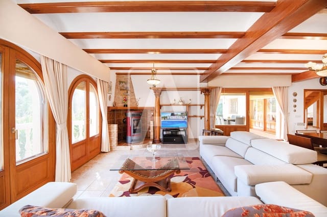 5 Zimmer Villa zu verkaufen in Calpe / Calp mit Pool Garage - 1.165.000 € (Ref: 6824584)