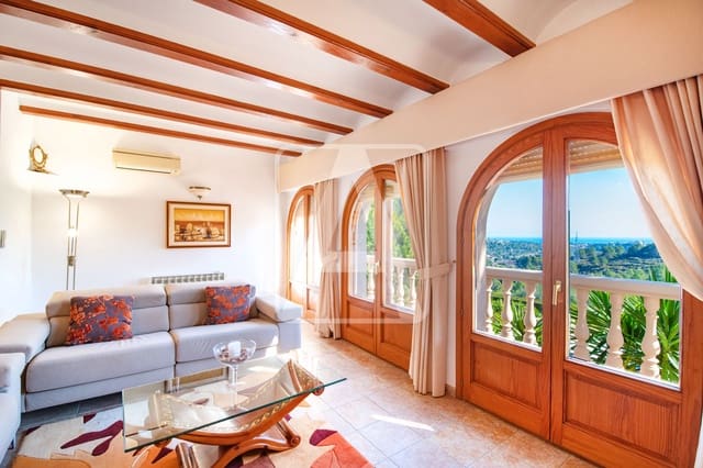 5 Zimmer Villa zu verkaufen in Calpe / Calp mit Pool Garage - 1.165.000 € (Ref: 6824584)