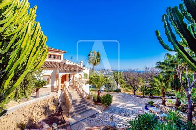 5 Zimmer Villa zu verkaufen in Calpe / Calp mit Pool Garage - 1.165.000 € (Ref: 6824584)