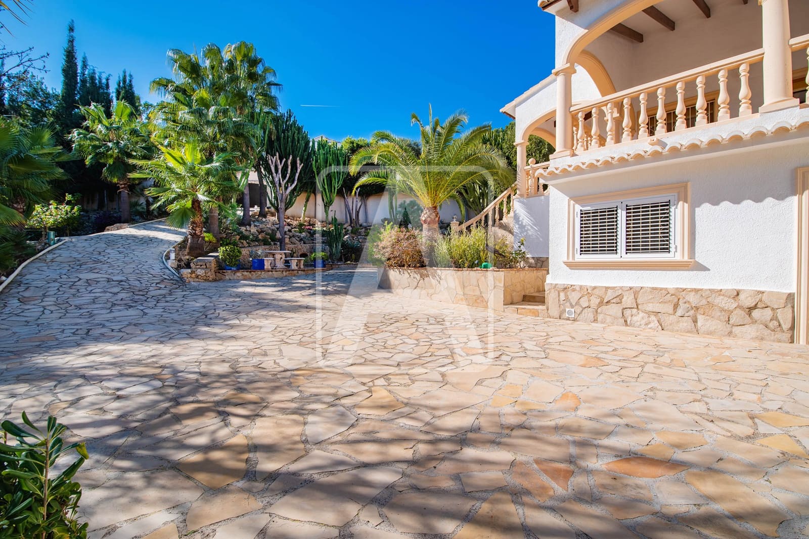 5 Zimmer Villa zu verkaufen in Calpe / Calp mit Pool Garage - 1.165.000 € (Ref: 6824584)