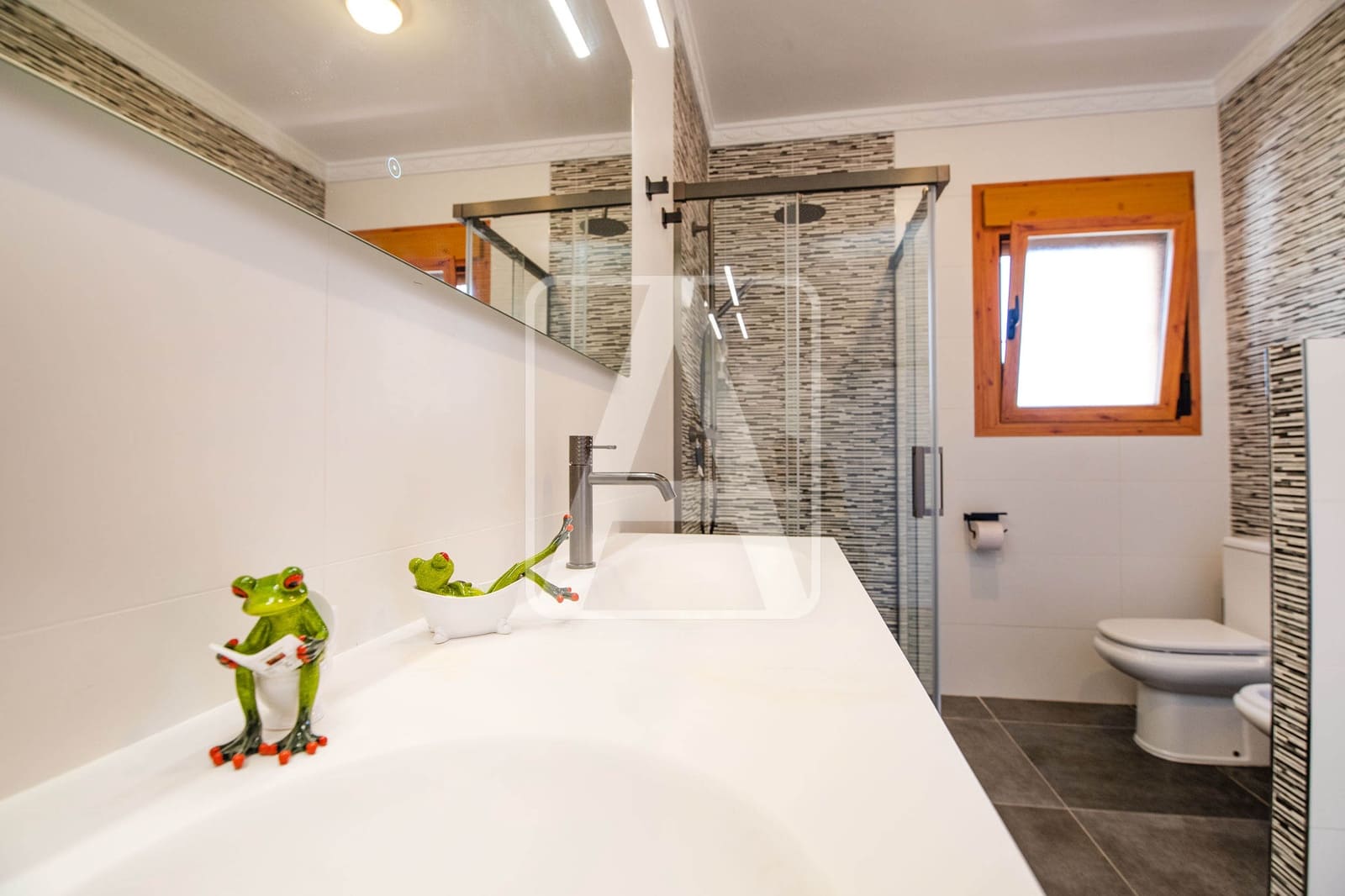 5 bedroom Villa for sale in Calpe / Calp with pool garage - € 1,165,000 (Ref: 6824584)