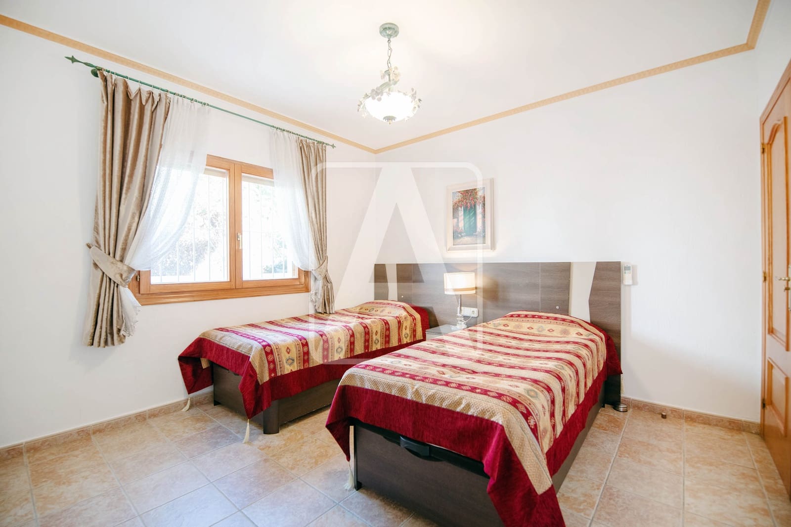 5 bedroom Villa for sale in Calpe / Calp with pool garage - € 1,165,000 (Ref: 6824584)